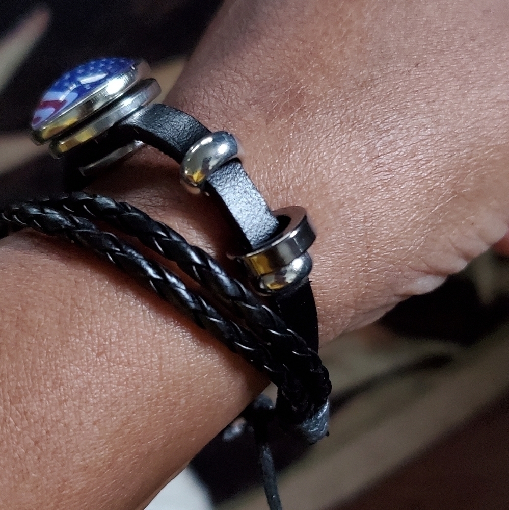 Rotating Flag Bracelet Genuine Leather Band Stainless Steel - Picture 4 of 6